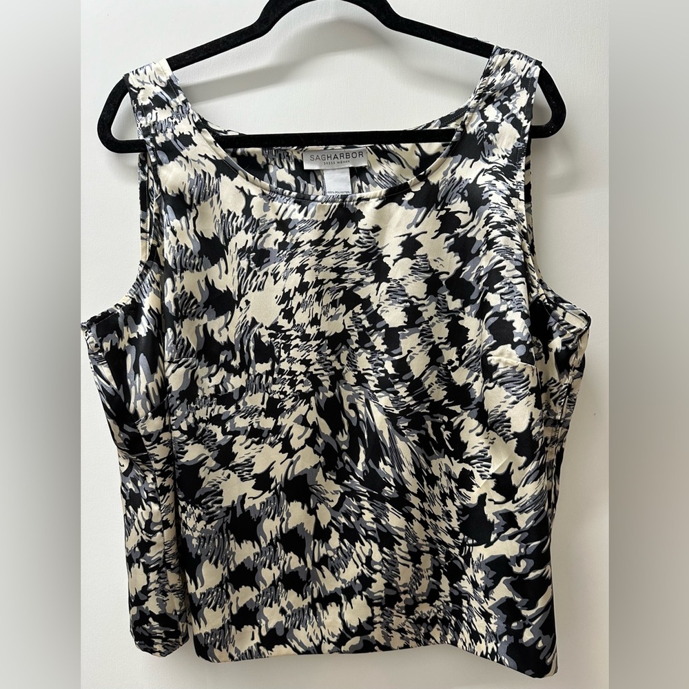 SAG HARBOR Blouse Women's Abstract Art Classy Sleeveless Side Zip Pullover Top